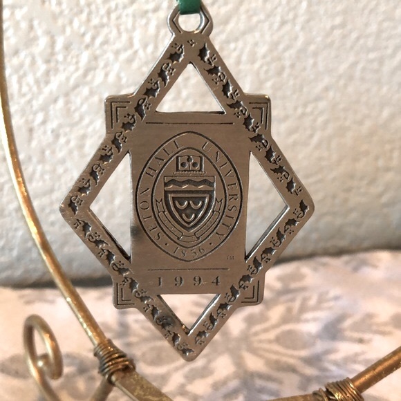 Seton Hall University 1994 Annual Ornament - Picture 3 of 3